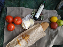 Load image into Gallery viewer, Olive oil tasting experience in the nature